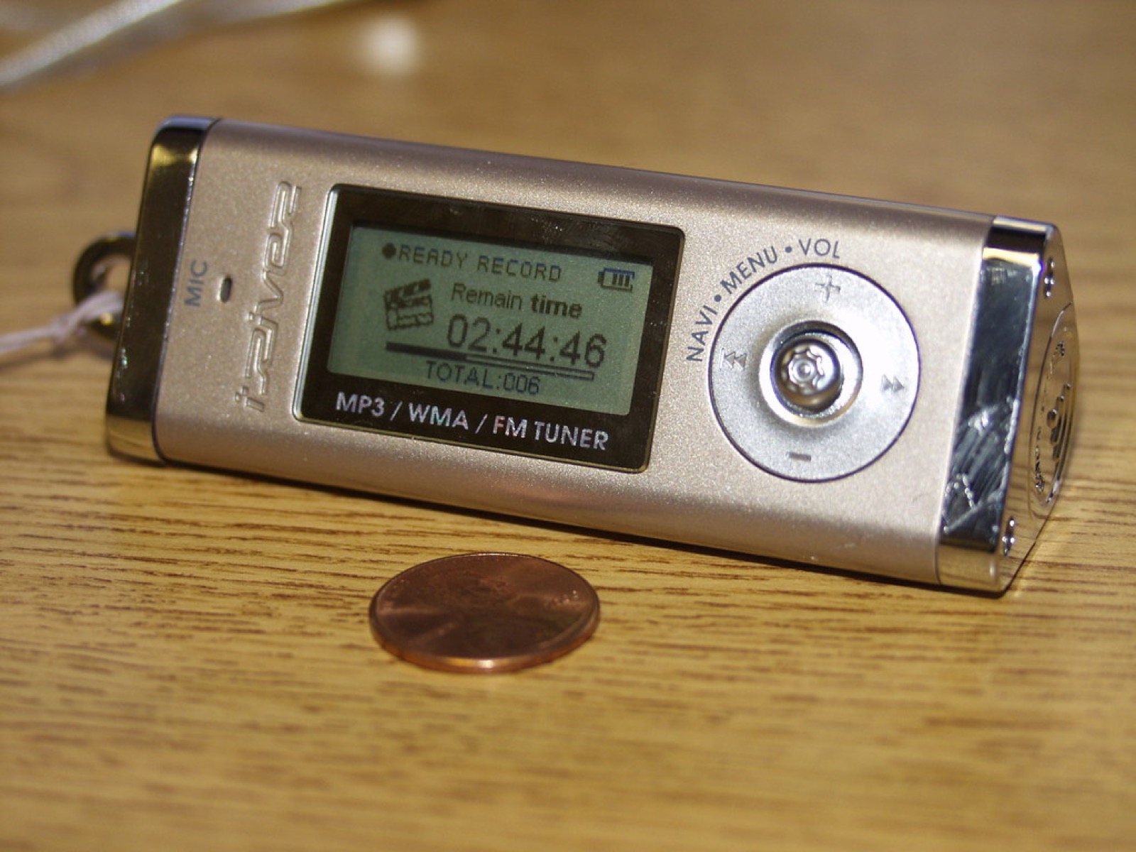 Desk Microphone vs Headset for Remote Meetings