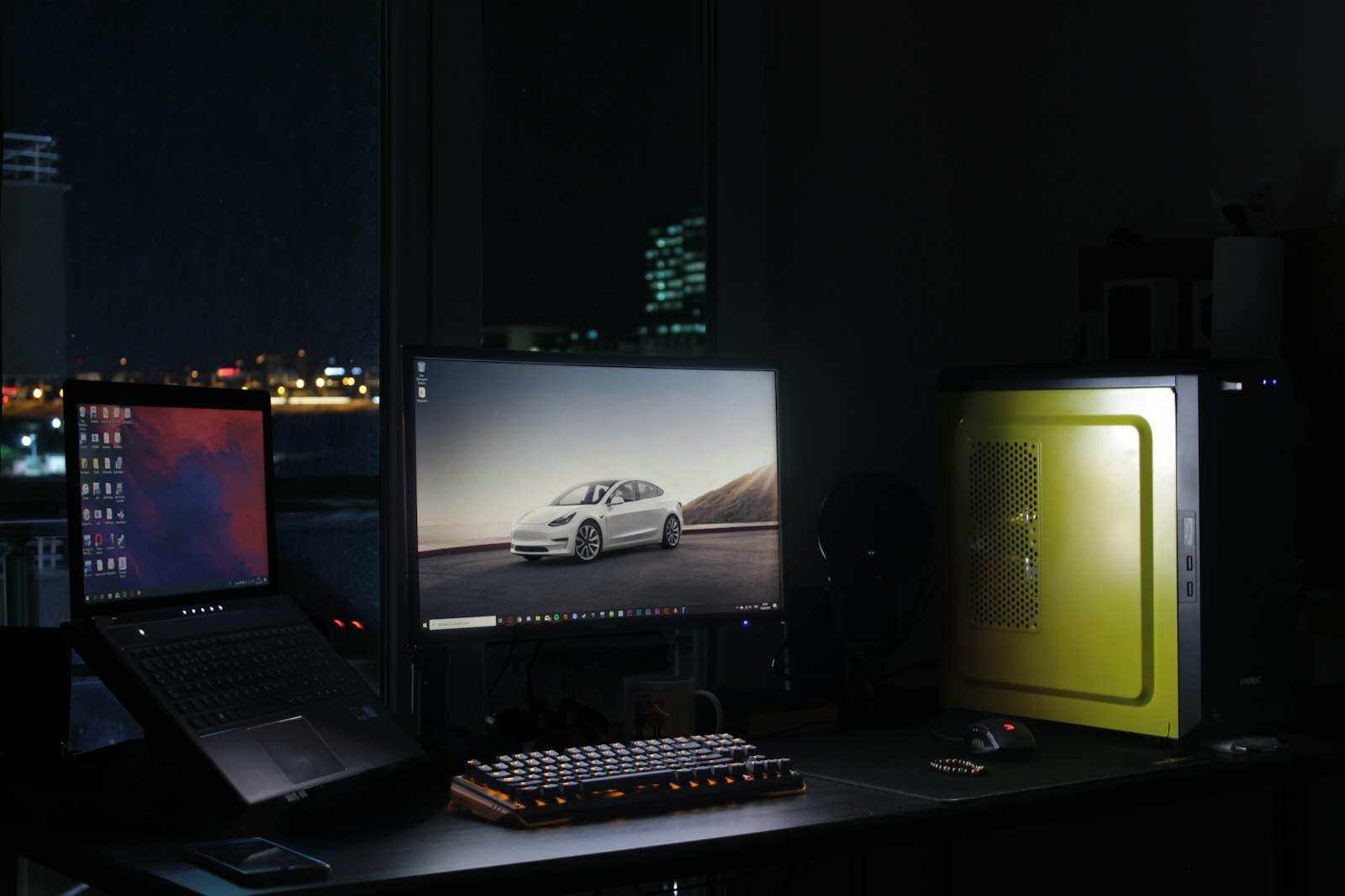 Mesh Wi-Fi vs Wi-Fi Extender for a Home Office
